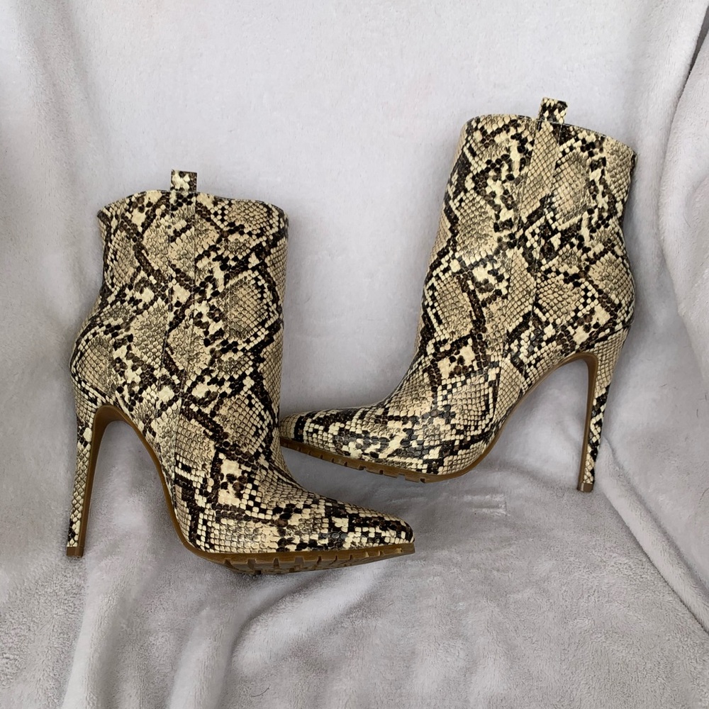 Shoe dazzle Spice Up Your Life Snakeskin Bootie